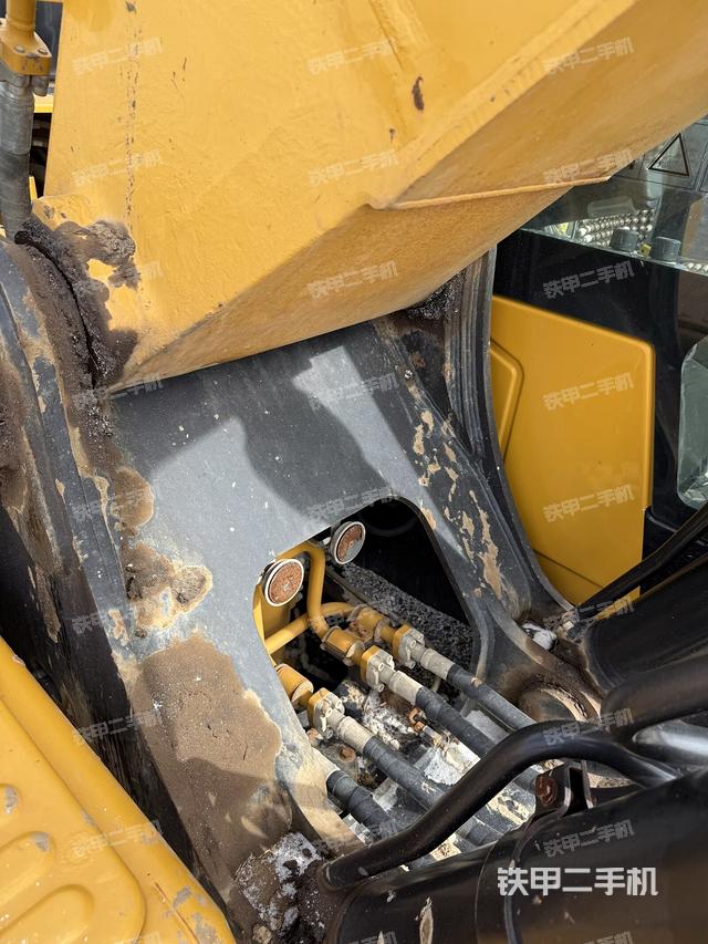 大臂根部?斜視（工作和回轉(zhuǎn)裝置）