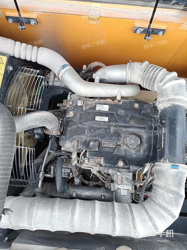 駕駛室頂部（整機(jī)外觀）