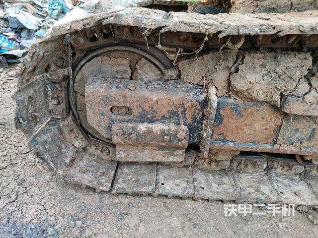 左导向轮(行走机构) 左导向轮(行走机构)
