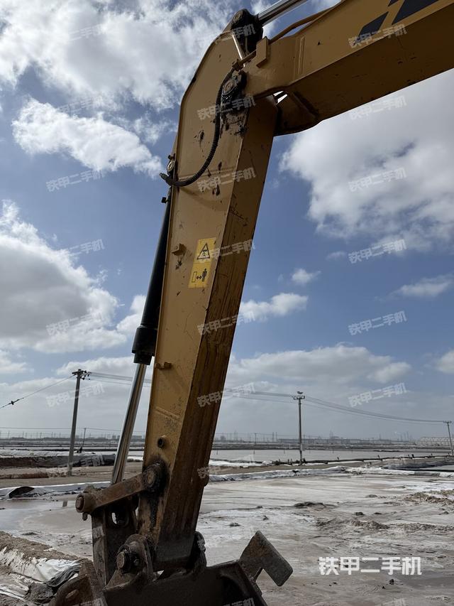 小臂整體左后（工作和回轉(zhuǎn)裝置）