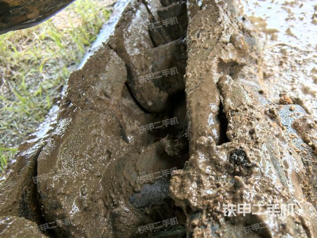 右驅(qū)動(dòng)輪（行走機(jī)構(gòu)）