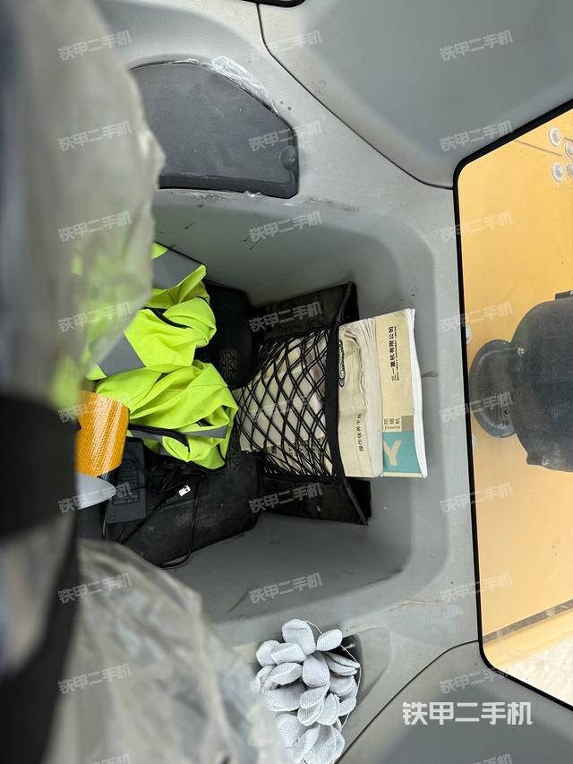 座椅后部（駕駛室部分）