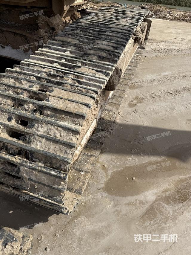 右側(cè)履帶整體（行走機(jī)構(gòu)）