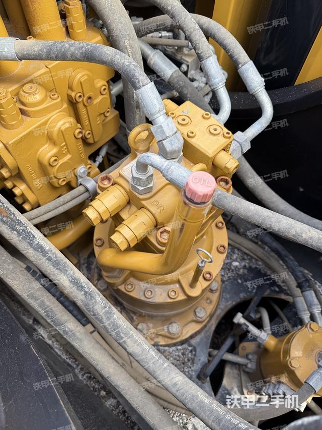 回轉(zhuǎn)馬達(dá)（上車(chē)部件）