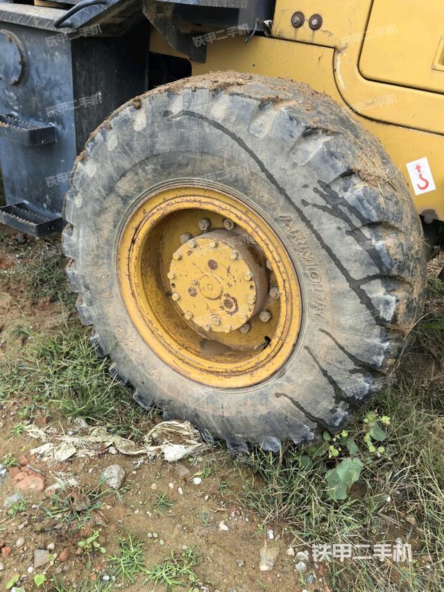 左后轮(行走机构) 左后轮(行走机构)