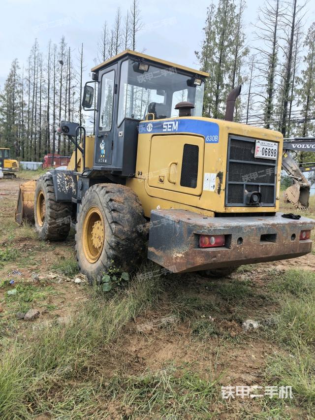 右后45°(整机外观) 右后45°(整机外观)