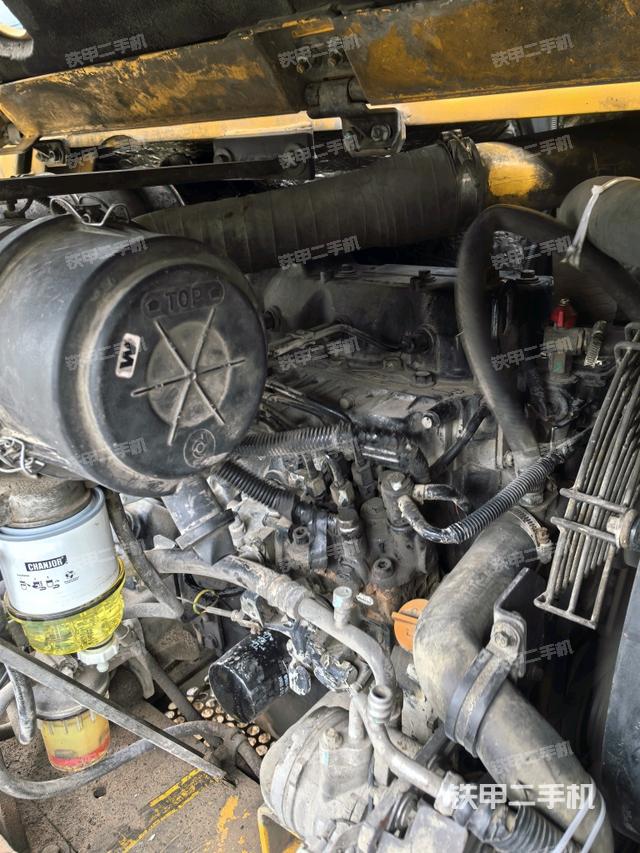 發(fā)動(dòng)機(jī)室（上車部件）