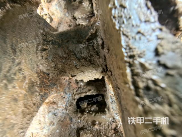 左驅(qū)動(dòng)輪（行走機(jī)構(gòu)）