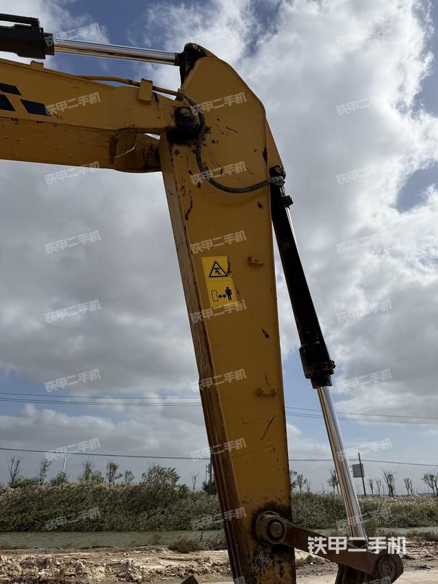 小臂整體右前（工作和回轉(zhuǎn)裝置）