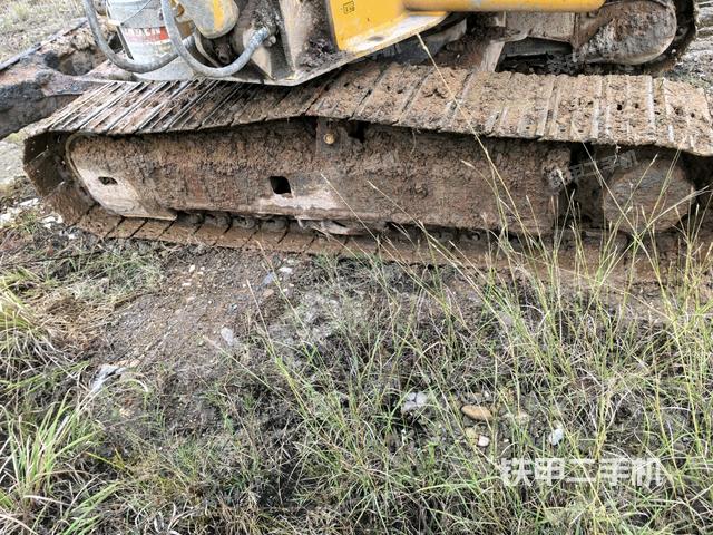 右側(cè)履帶整體?（行走機(jī)構(gòu)）