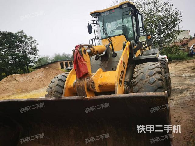 駕駛室操作臺（整機外觀及大件）