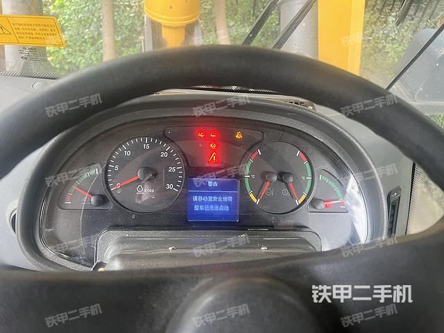 駕駛室操作臺(tái)（整機(jī)外觀及大件）