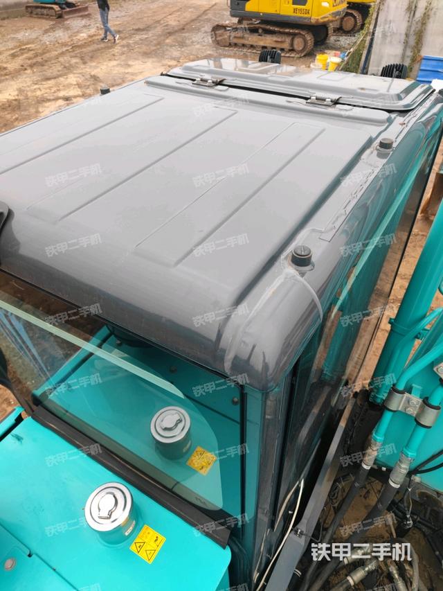 駕駛室頂部俯視（上車部件）