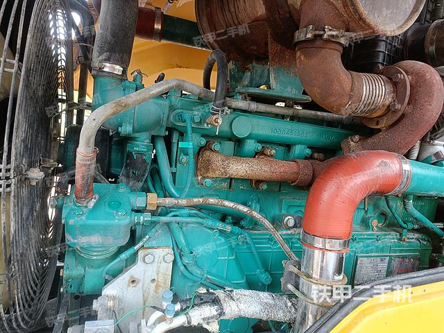 發(fā)動(dòng)機(jī)右側(cè)（整機(jī)外觀及大件）