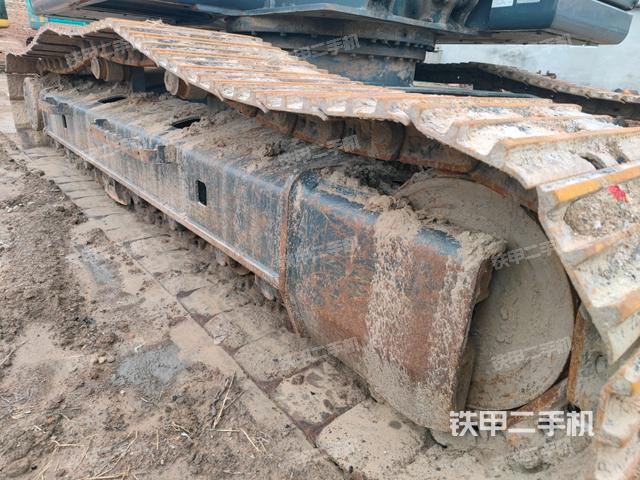 右側(cè)履帶整體（行走機(jī)構(gòu)）