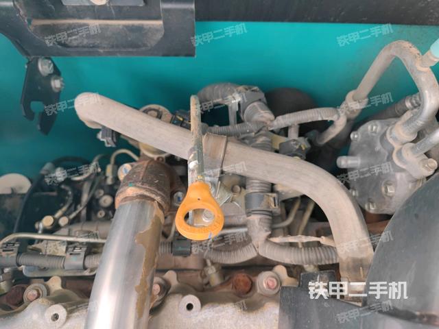 氣門室蓋螺絲特寫（上車部件）