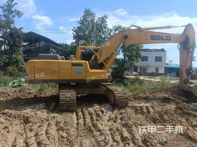 山东临工E6210F挖掘机