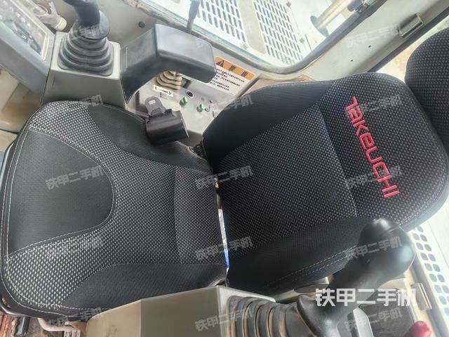 駕駛室整體（整機(jī)外觀）