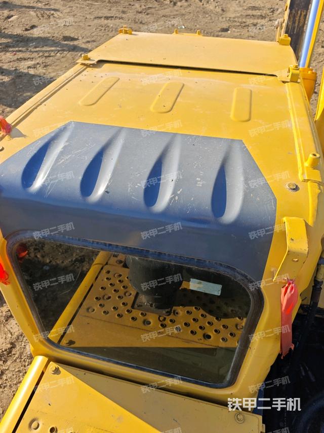 駕駛室頂部（整機(jī)外觀）