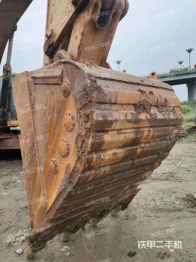 小臂整體左后（工作和回轉(zhuǎn)裝置）