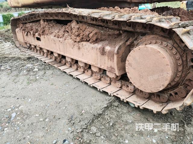 左側(cè)履帶整體?（行走機(jī)構(gòu)）