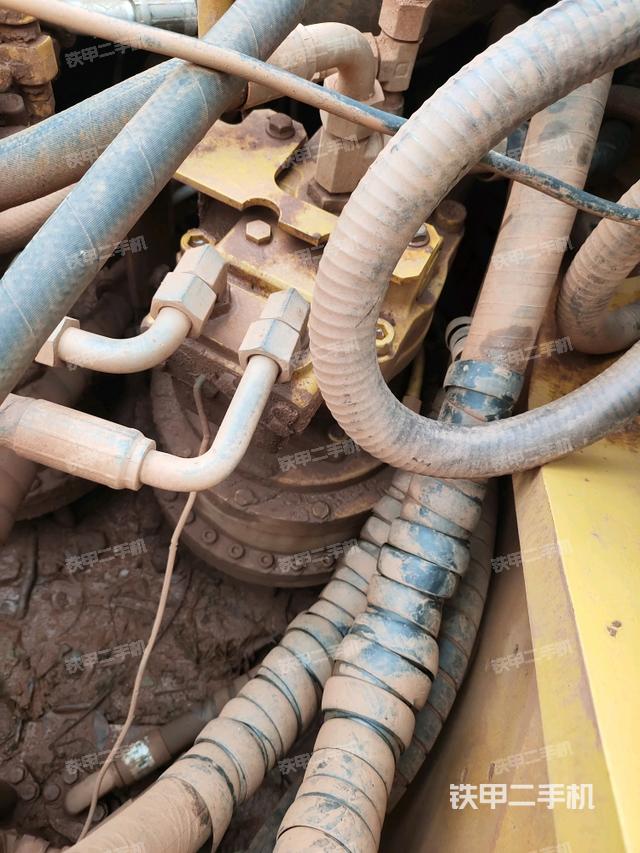 發(fā)動(dòng)機(jī)室（上車部件）