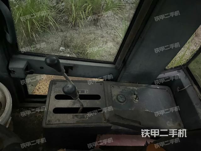 操作桿  檔位（駕駛室部分）