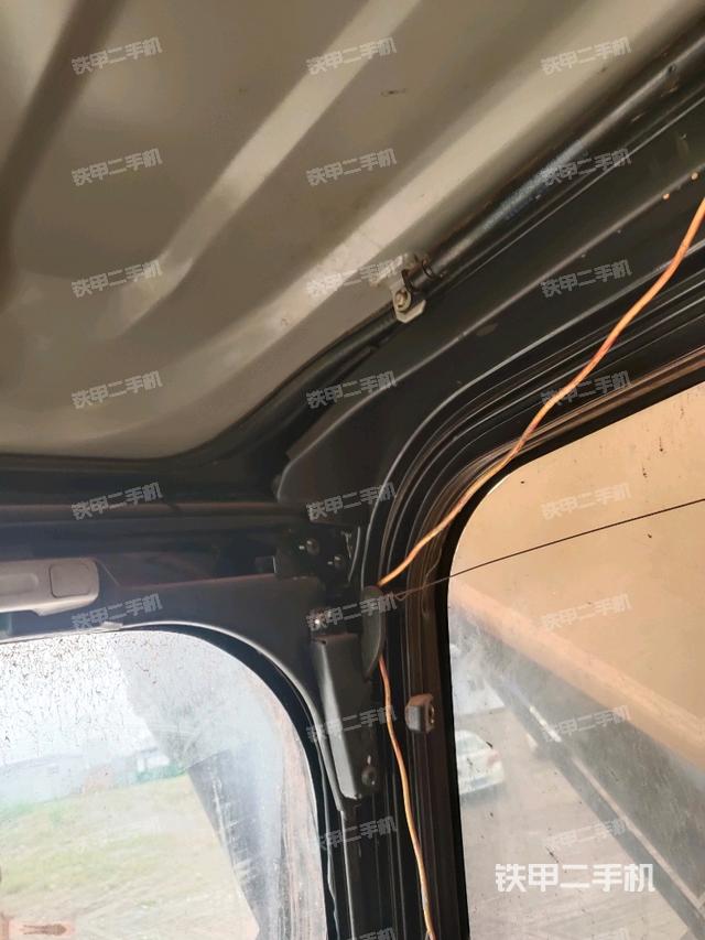 后窗玻璃角標(biāo)（駕駛室部分）