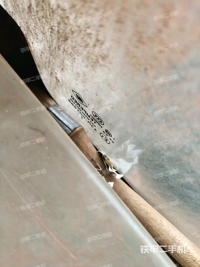 駕駛室左前45度（駕駛室部分）