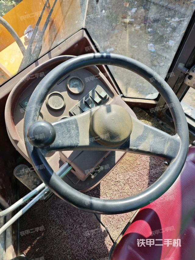 駕駛室工作臺（整機外觀及大件）