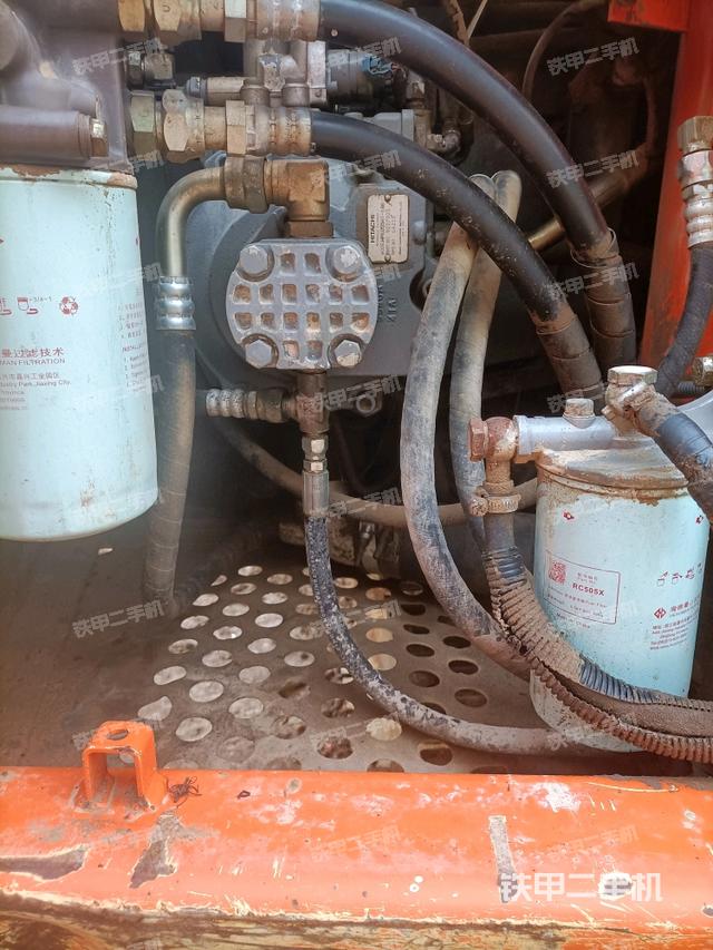 液壓泵室（大件艙室）