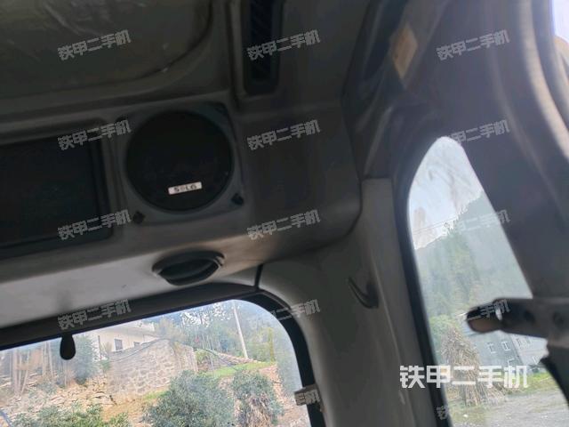 駕駛室正側（駕駛室部分）