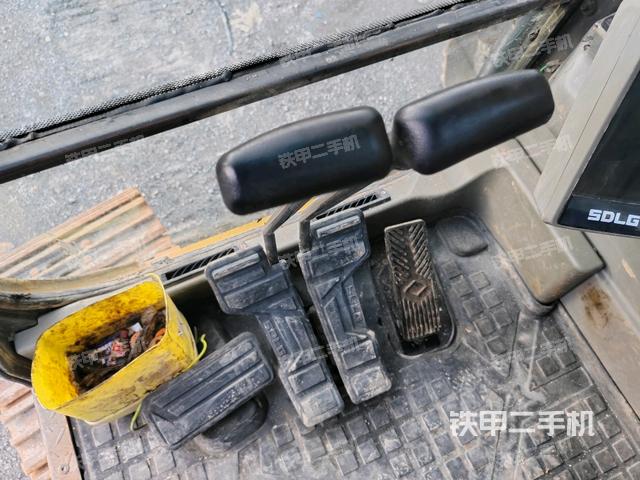 座椅后部（駕駛室部分）