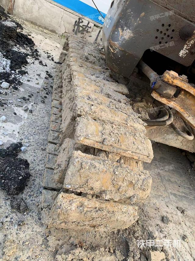 單側(cè)履帶整體（整機(jī)外觀）