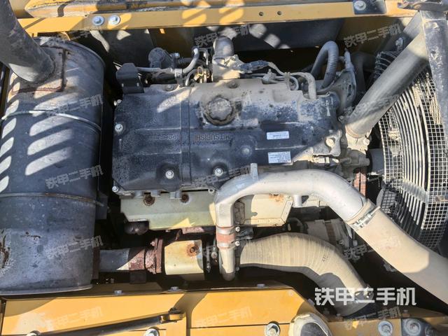 發(fā)動(dòng)機(jī)室（上車部件）