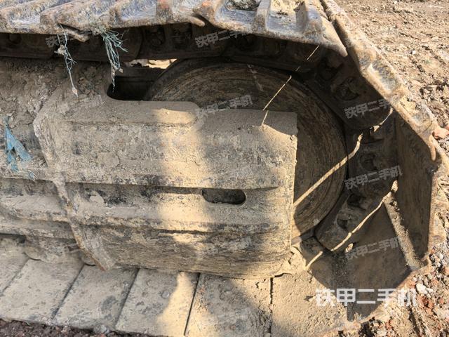 左驅(qū)動(dòng)輪（行走機(jī)構(gòu)）