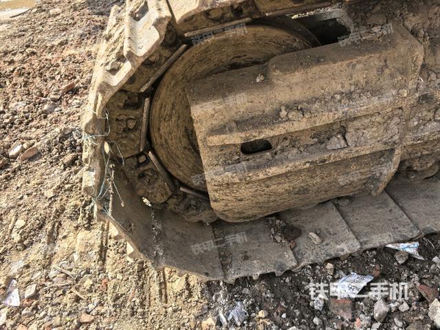 右驅(qū)動(dòng)輪（行走機(jī)構(gòu)）