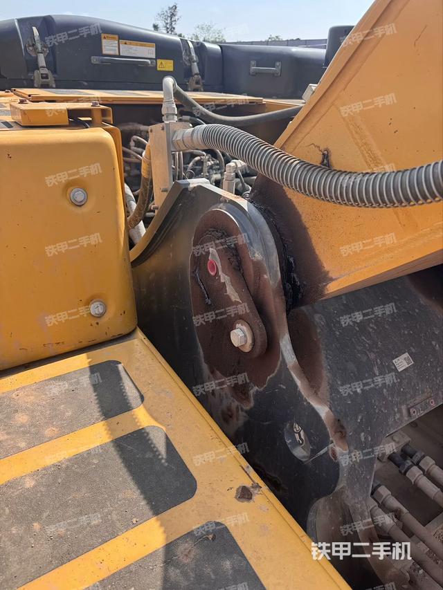 大臂根部?斜視（工作和回轉(zhuǎn)裝置）