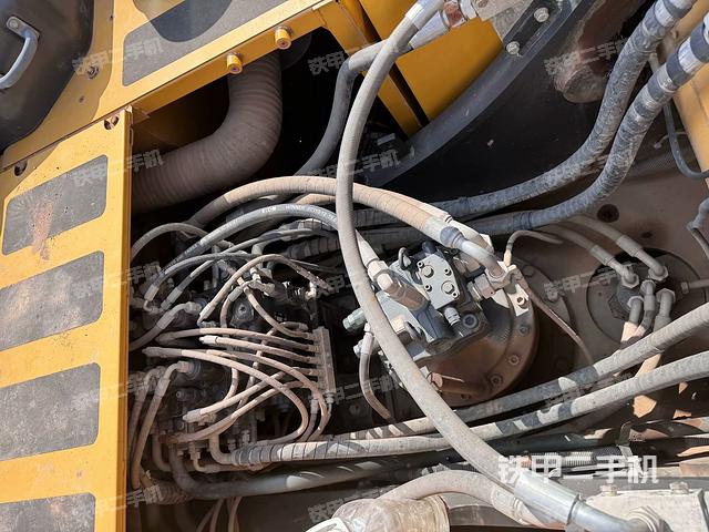 回轉(zhuǎn)馬達(dá)（上車(chē)部件）