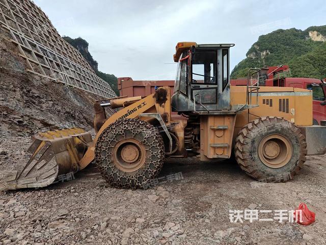 工作裝置整體（整機(jī)外觀及大件）