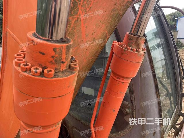 大臂根部?斜視（工作和回轉(zhuǎn)裝置）