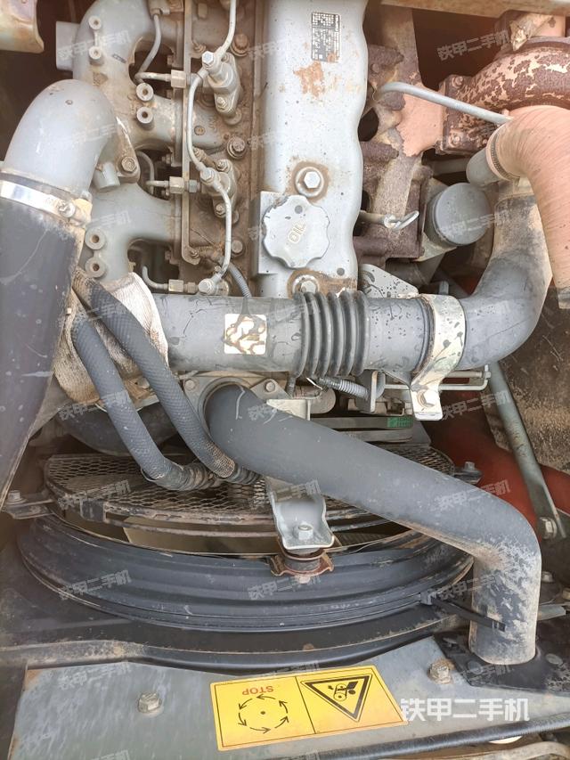 發(fā)動(dòng)機(jī)室（上車(chē)部件）