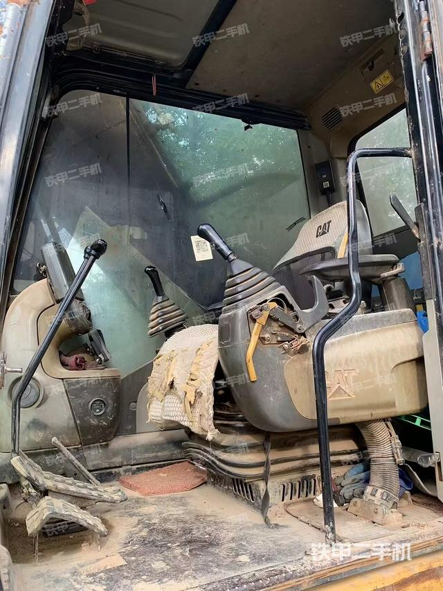 駕駛室整體（整機(jī)外觀）