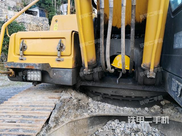 小臂整體右前（工作和回轉裝置）