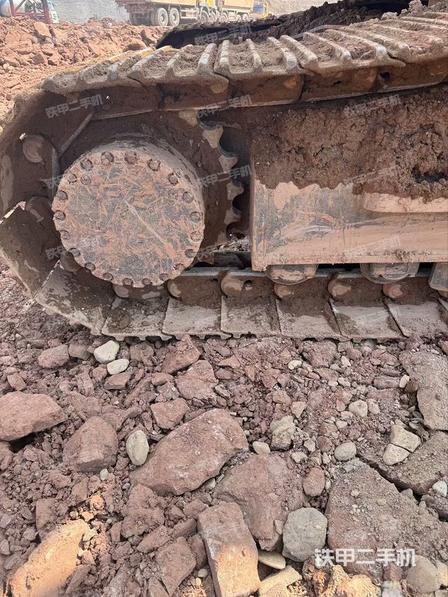 左側(cè)行走馬達(dá)蓋板（行走機(jī)構(gòu)）