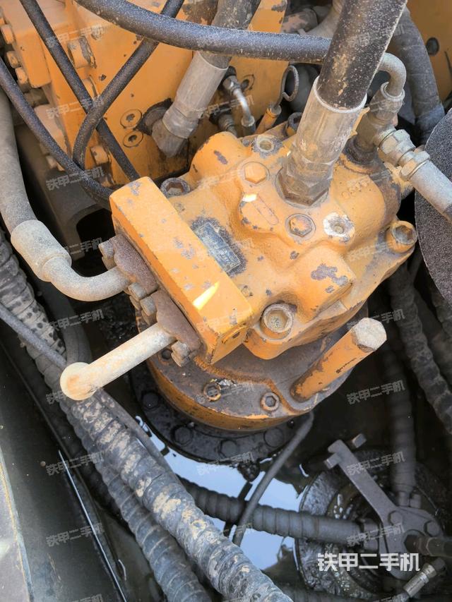 回轉(zhuǎn)馬達（上車部件）