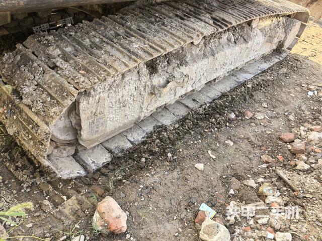 左側(cè)履帶整體?（行走機構(gòu)）