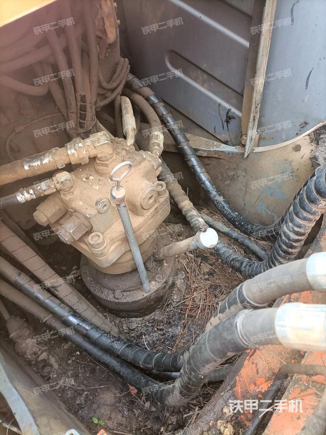 回轉(zhuǎn)馬達(dá)（上車(chē)部件）