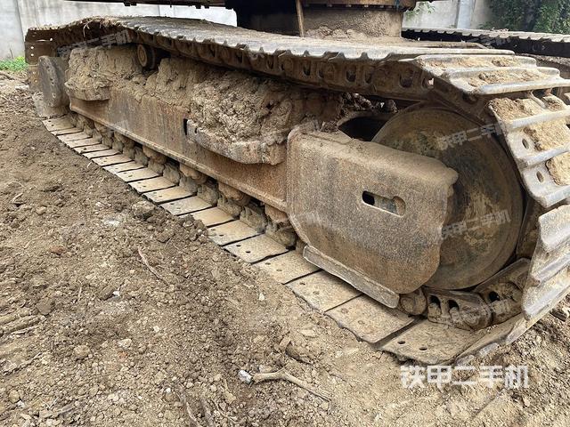 左側(cè)履帶整體?（行走機(jī)構(gòu)）