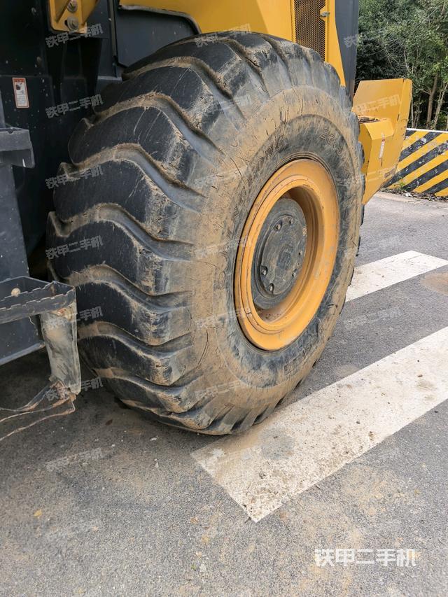 左后輪（行走機構(gòu)）